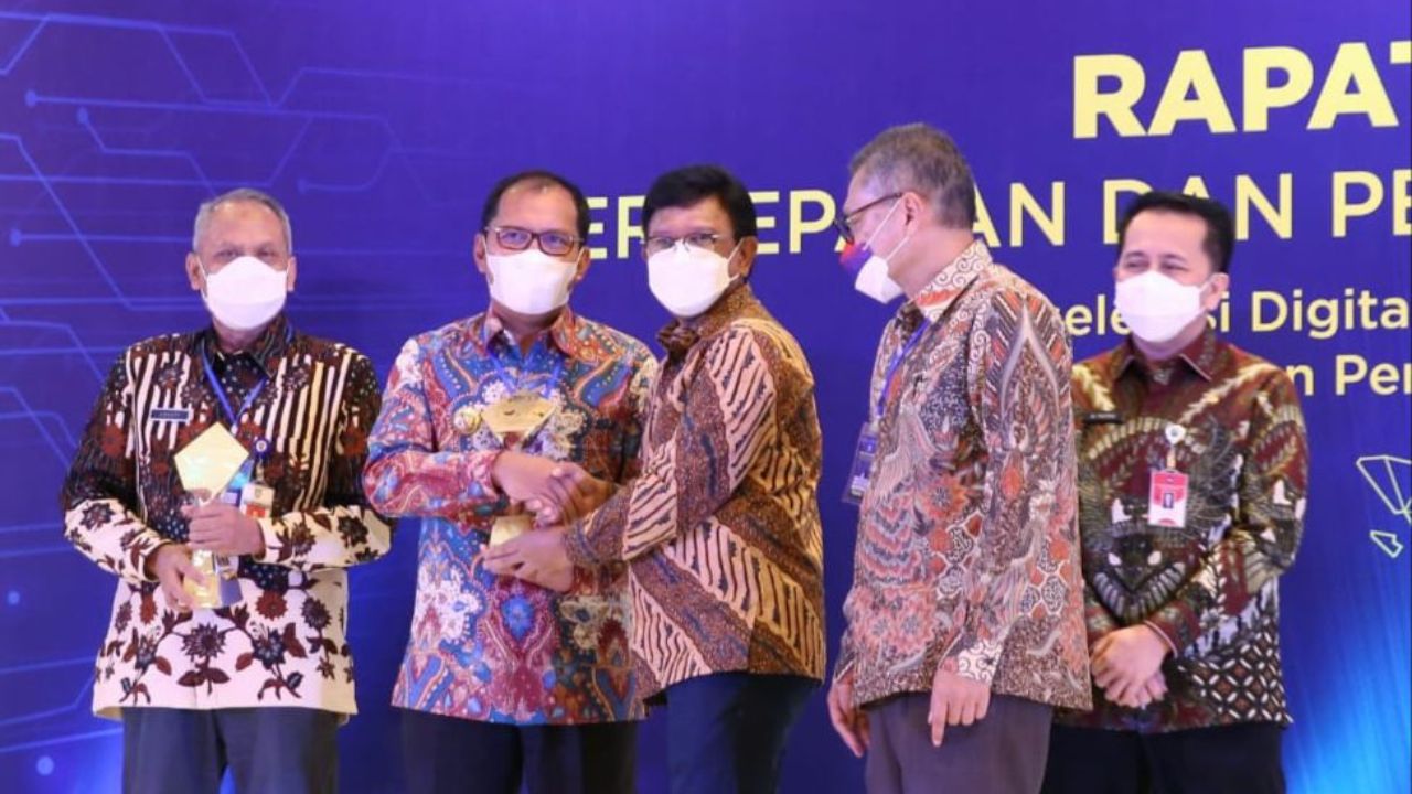 Makassar Raih Penghargaan TP2DD Kota Terbaik di Indonesia Timur