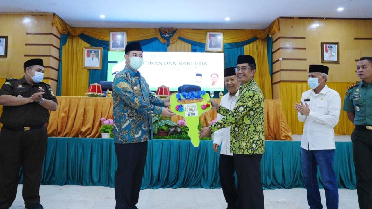 Bupati Sumbang Kendaraan Operasional Pengurus DMI Pangkep