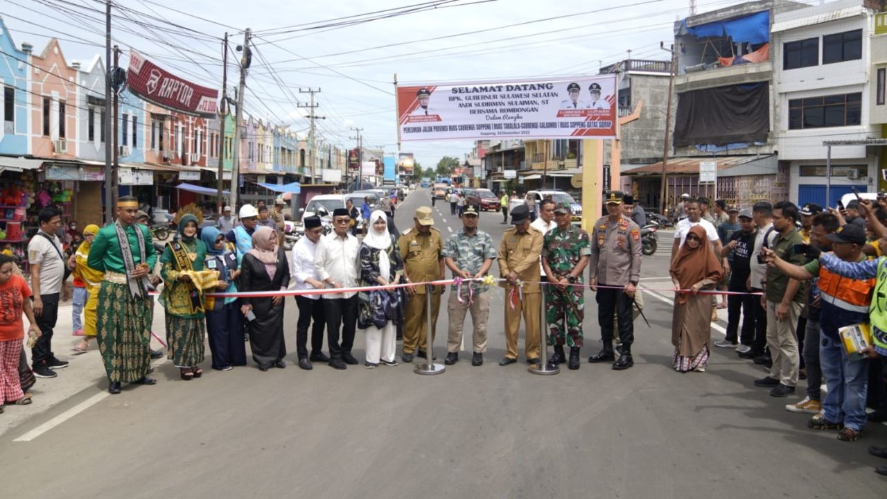Gubernur Andi Sudirman Resmikan Dua Ruas Jalan Provinsi Sepanjang 50 Km di Soppeng