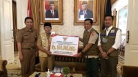Pemprov Sulsel Serahkan Bantuan Rp500 Juta untuk Korban Gempa di Cianjur