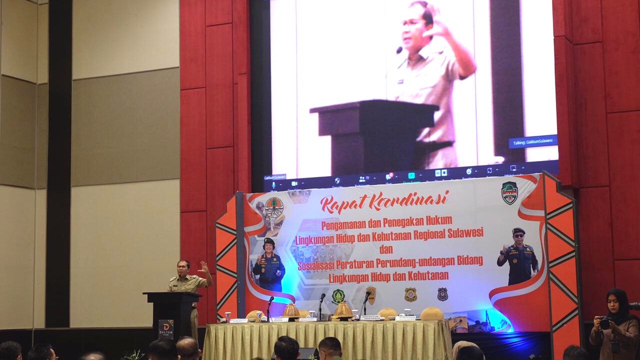 Di Hadapan Peserta Rakor Gakkum LHK, Danny Sampaikan Program Siswa Wajib Tanam Pohon 2 Danny Hadiri Rakor Gakkum Lingkungan Hidup dan Kehutanan, Beri Komitmen Penuh