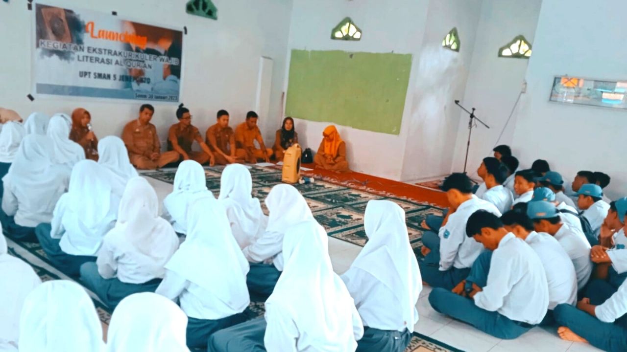 SMAN 5 Jeneponto Launcing Ekstrakurikuler Literasi Al-Qur'an 2 SMAN 5 Jeneponto Launcing Ekstrakurikuler Literasi Al-Qur'an