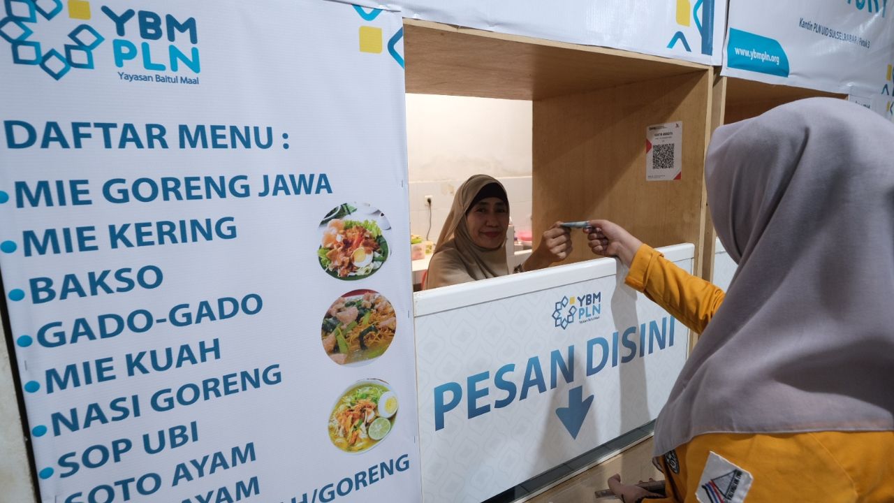 Bantuan Modal Usaha Kantin Berdaya YBM PLN UID Sulselrabar, Mengukir Senyum Para UMKM 2 Bantuan Modal Usaha Kantin Berdaya YBM PLN UID Sulselrabar, Mengukir Senyum Para UMKM