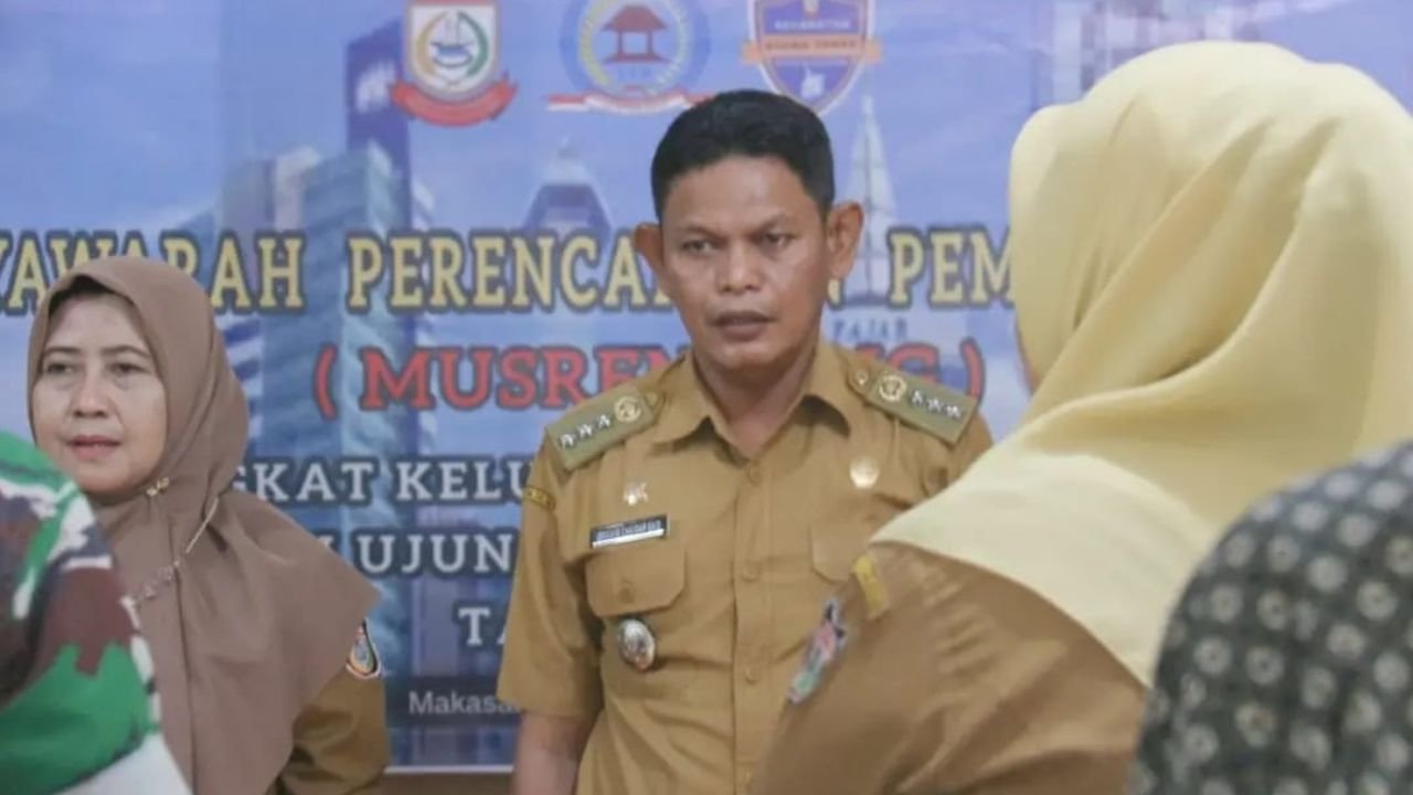 Camat Ujung Tanah Buka Musrenbang Kelurahan Tamalabba