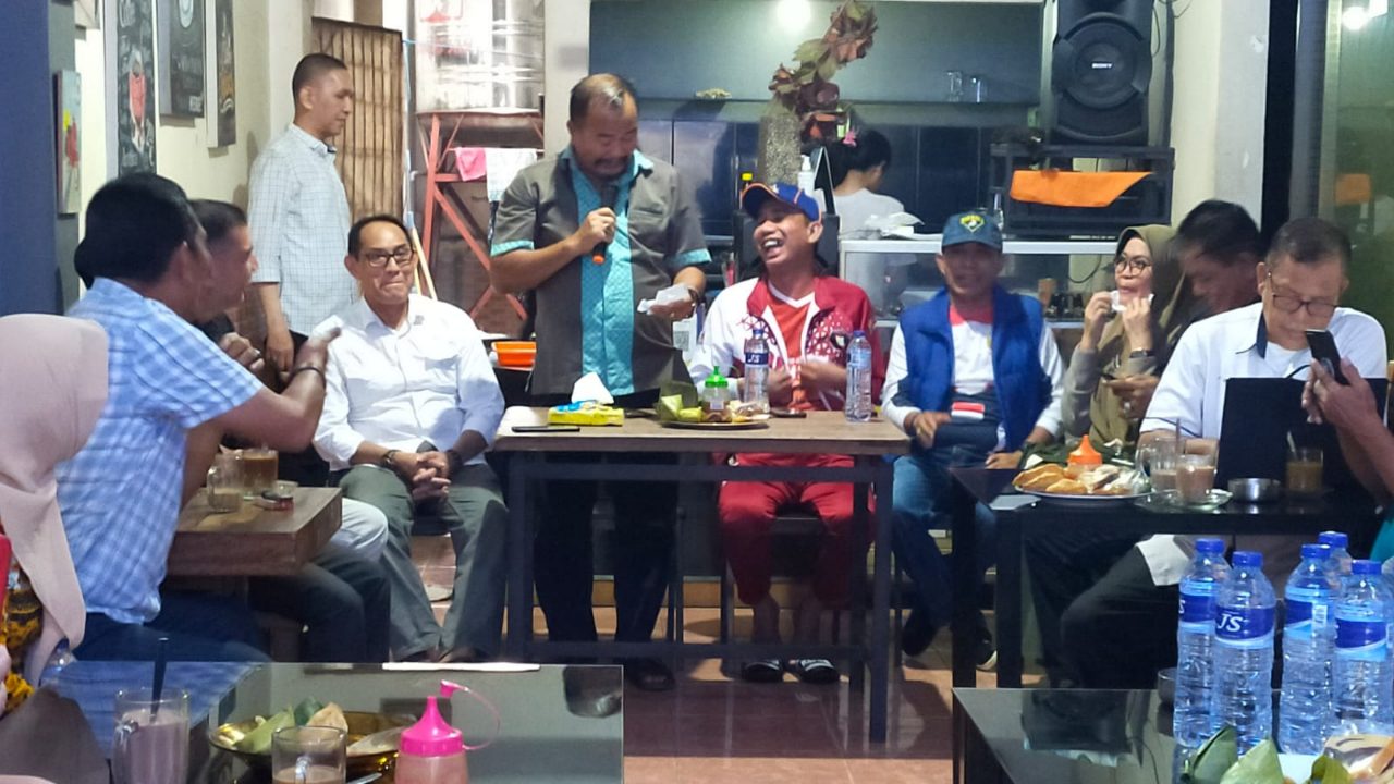 Ketua DPRD Rudianto Lallo Hadiri Undangan Warga Pa'baeng-baeng
