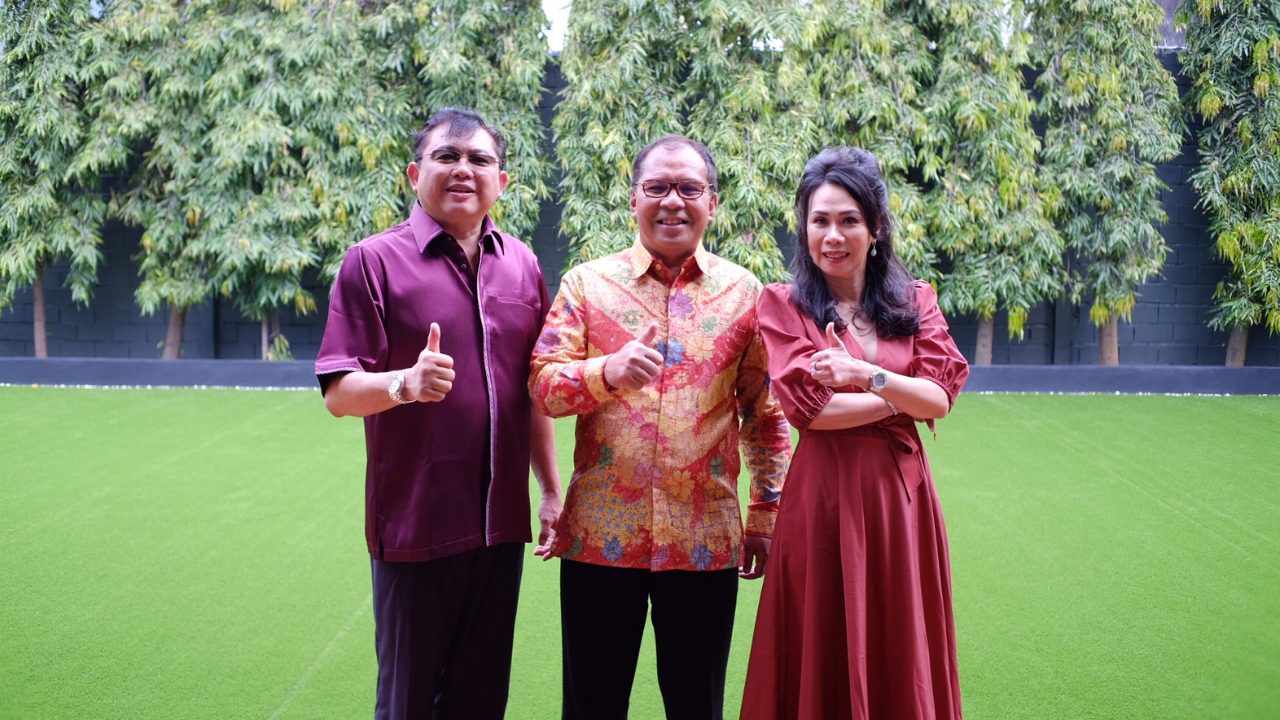 Bangun Silaturahmi di Hari Imlek, Danny Sambangi Tokoh Tionghoa