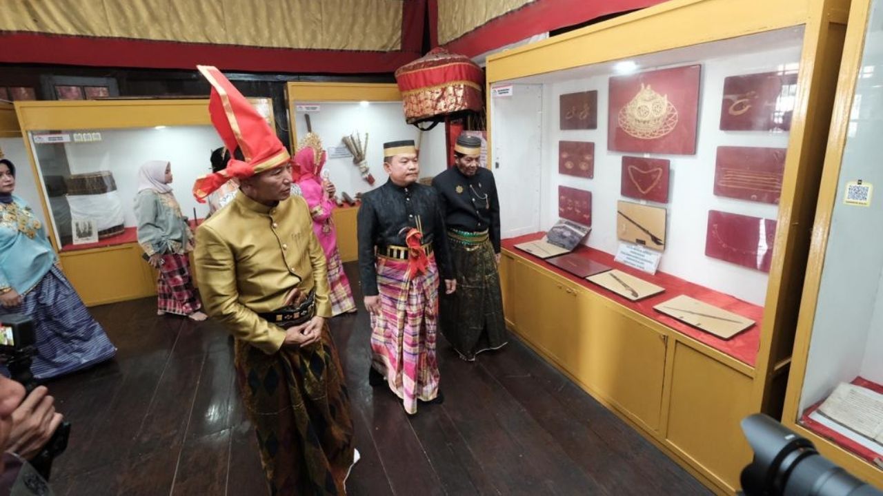 Kasad Dudung Abdurachman Diberi Gelar Adat Daeng Malewa, Bupati Gowa: Sosok Penengah dan Penyeimbang 