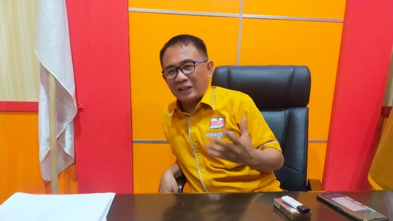 Ketua DPD Hanura Sulsel, Amsal Sampetondok