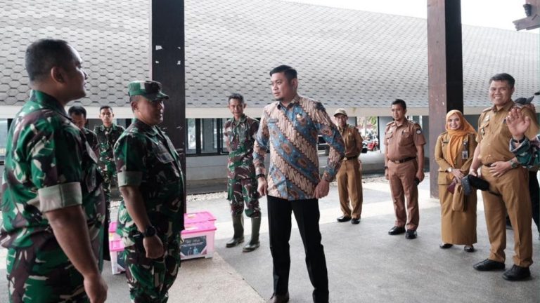 Pemkab Gowa Matangkan Persiapan Sambut Kedatangan Kasad TNI 7 Pemkab Gowa Matangkan Persiapan Sambut Kedatangan Kasad TNI