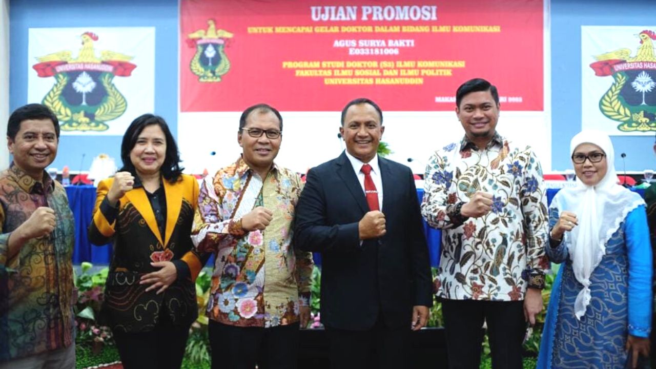Danny Ucapkan Selamat Atas Ujian Promosi Doktor, Agus Surya Bakti
