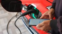 Nge-charge Mobil Listrik di Rumah Lebih Hemat, Ada Promo Sambung Listrik dari PLN