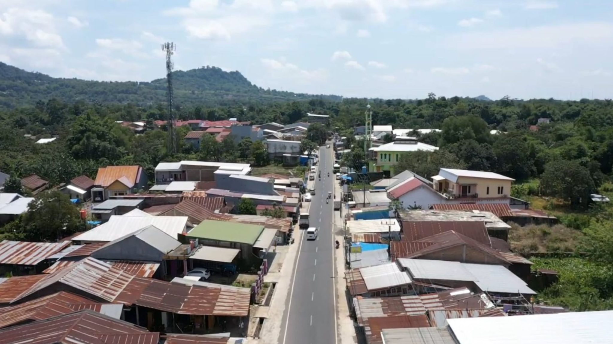 Warga Pattallassang: Terima Kasih Pak Gubernur Jalan Kami Sudah Diperbaiki