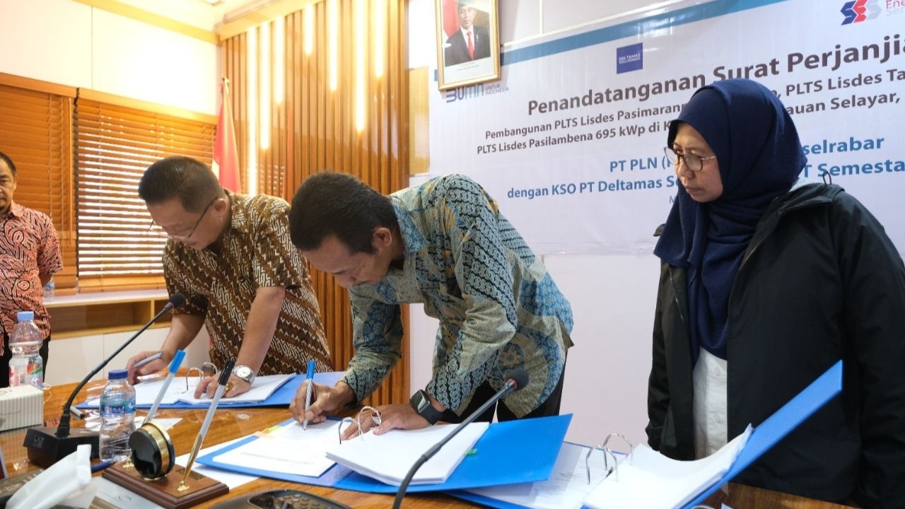 Tingkatkan Bauran EBT, PLN Bangun Tiga PLTS Berkapasitas Total 3.207 kWp di Kep.Selayar 2 Tingkatkan Bauran EBT, PLN Bangun Tiga PLTS Berkapasitas Total 3.207 kWp di Kep.Selayar