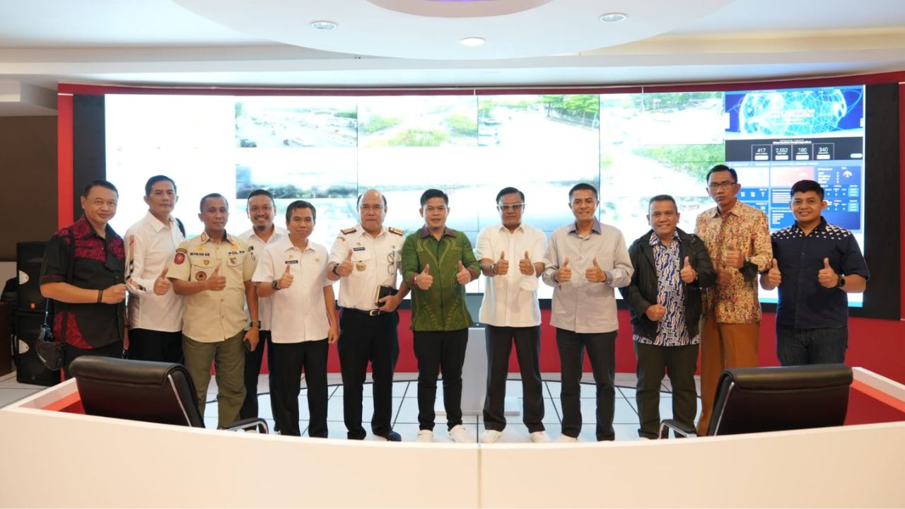 Kunjungi Command Center Pemkot Makassar, Wakil Ketua DPRD Jabar Puji Layanan Gratis NTPD 112