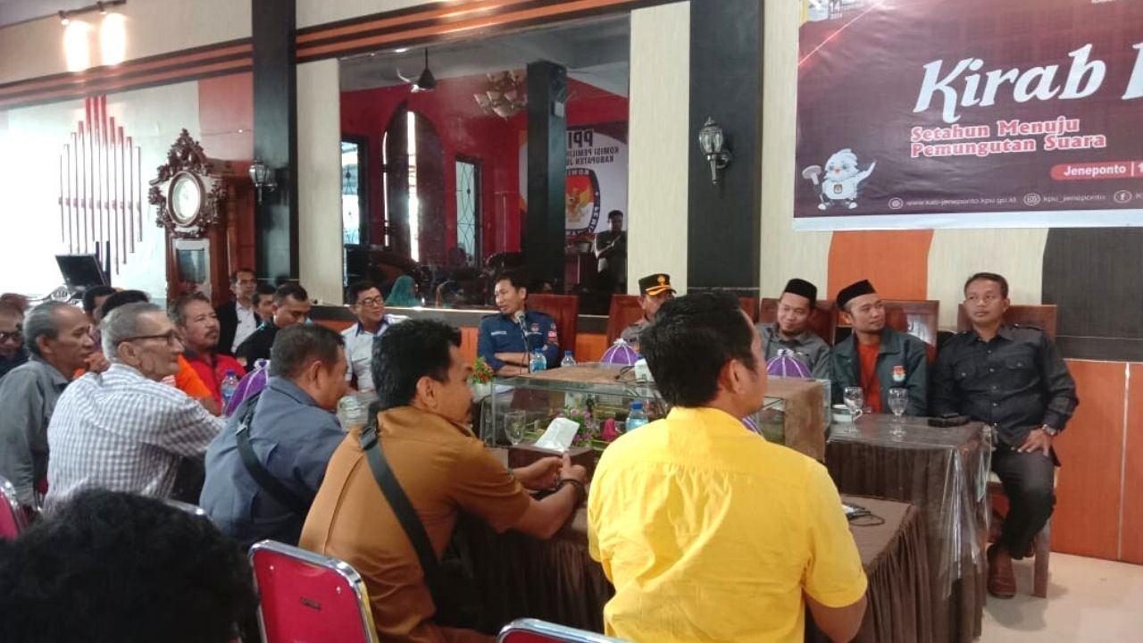 Peluncuran Kirab Pemilu 2024 di Kantor KPU Jeneponto 2 Peluncuran Kirab Pemilu 2024 di Kantor KPU Jeneponto