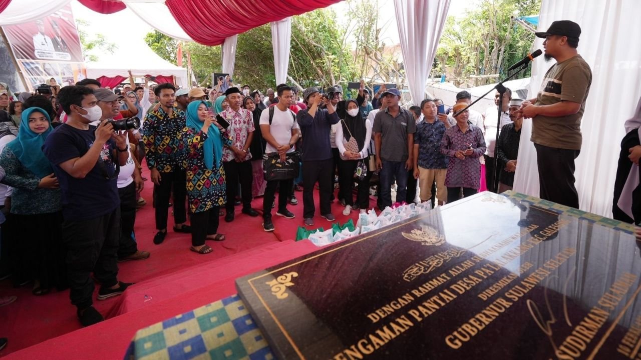 Warga Takalar: Terima Kasih Pak Gubernur Andi Sudirman