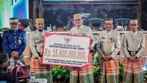 Bupati Suardi Saleh Nilai Gubernur Andi Sudirman Beri Perhatian Luar Biasa untuk Infrastruktur Jalan