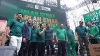 Pererat Persaudaraan, Danny Pomanto Jalan Sehat Bareng Sandiaga Uno
