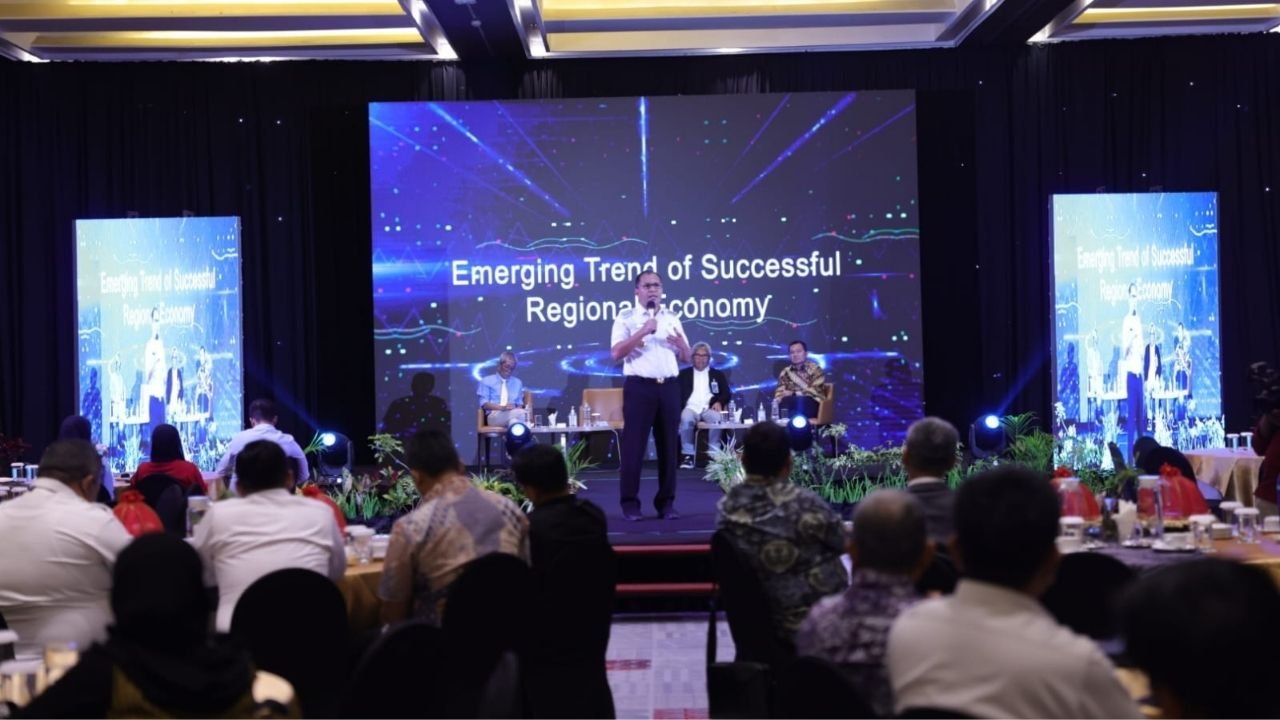 Danny Pomanto Promosikan Branding Makassar Kota Makan Enak di CEO Business Forum