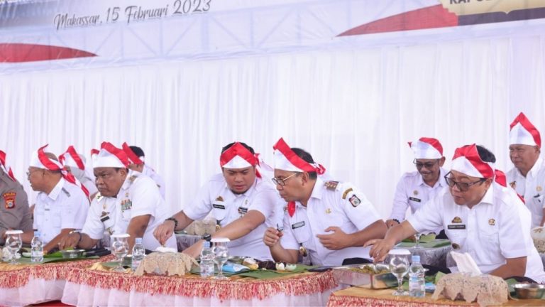 Danny Pomanto & Tiga Pilar Solid Wujudkan Pemilu Damai, Ekonomi Tumbuh 9 Danny Pomanto & Tiga Pilar Solid Wujudkan Pemilu Damai, Ekonomi Tumbuh