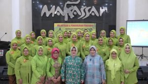 Ketua PKK Makassar Kukuhkan Pengurus DPC HARPI Melati