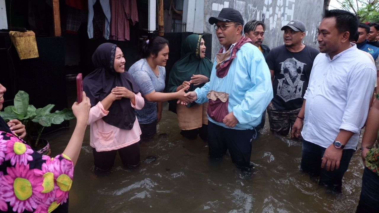 Tinjau Banjir di Kampung Baru Antang, Danny: Akan dikeruk, kita bantu Balai