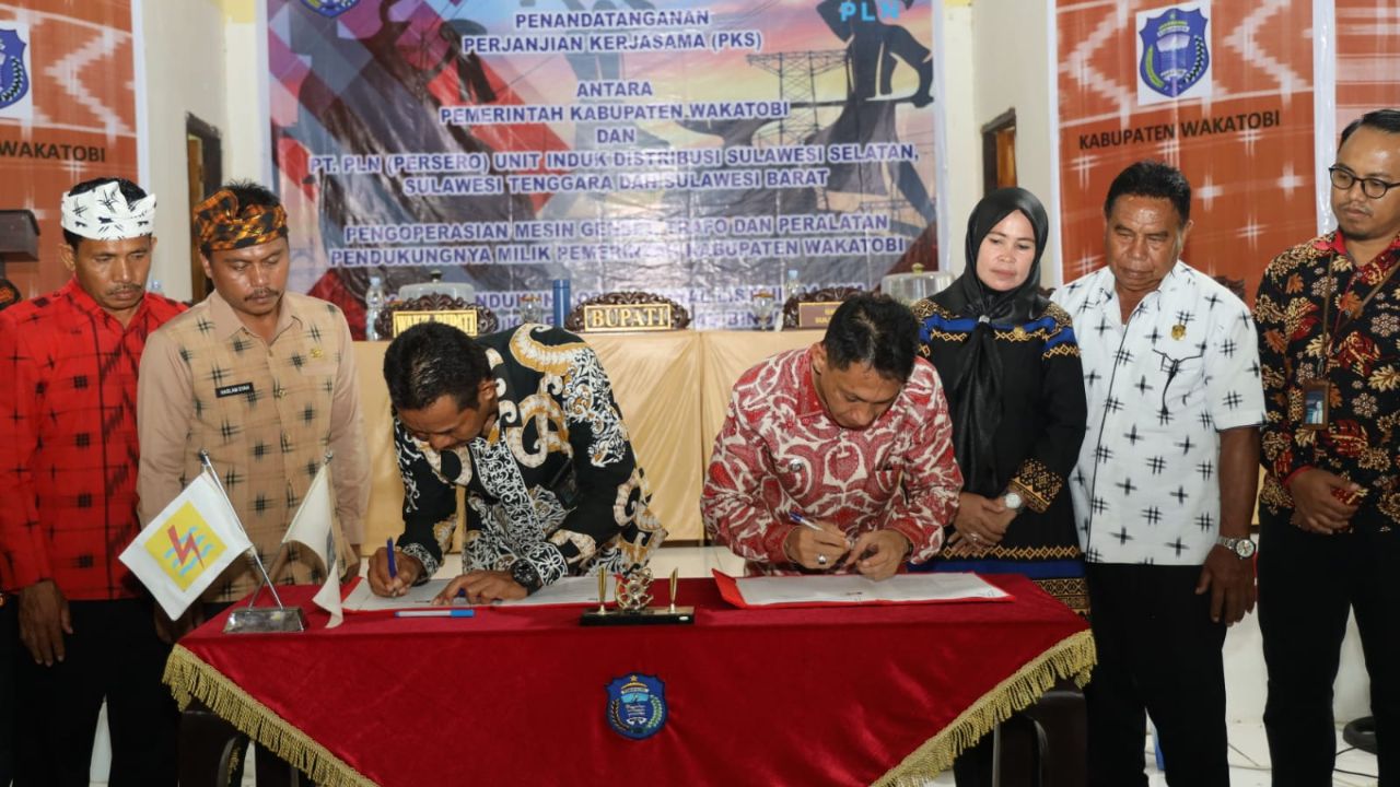 7.465 Keluarga di Pulau Kaledupa dan Binongko akan Menikmati Listrik PLN 24 Jam
