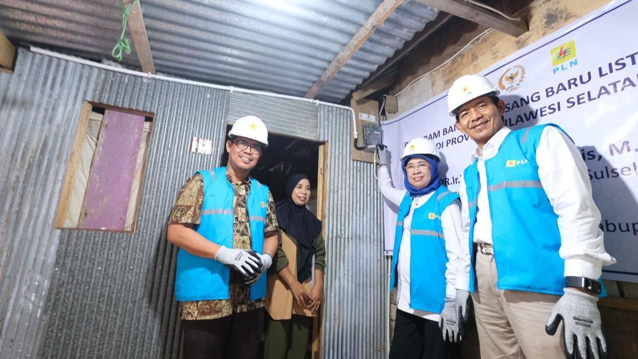 Wujudkan Energi Berkeadilan, 4.907 Rumah Tangga Nikmati Listrik PLN dari Pemerintah di Sulawesi Selatan dan Tenggara