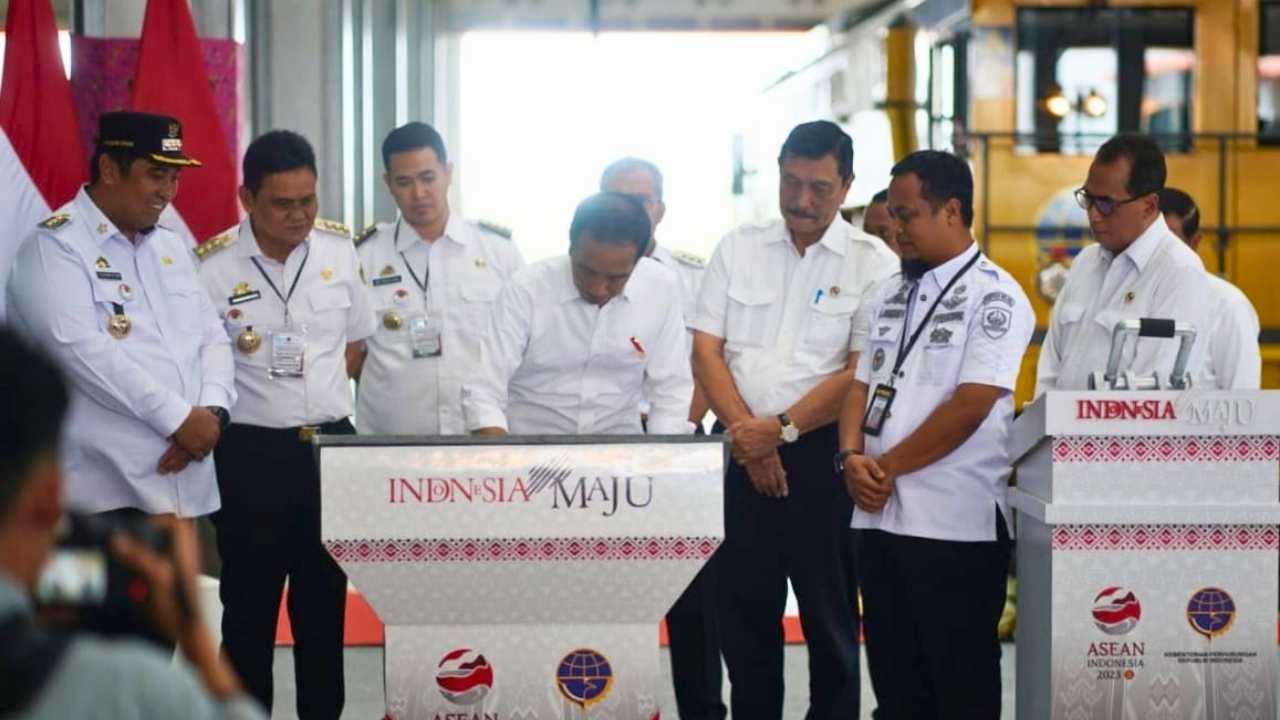 Kereta Api Pertama Hadir di Sulsel, Andi Sudirman: Sangat Disambut Baik