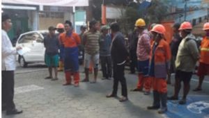 Sekcam Wajo Minta Satgas Drainase Berikan Pelayanan Prima Kepada Warga