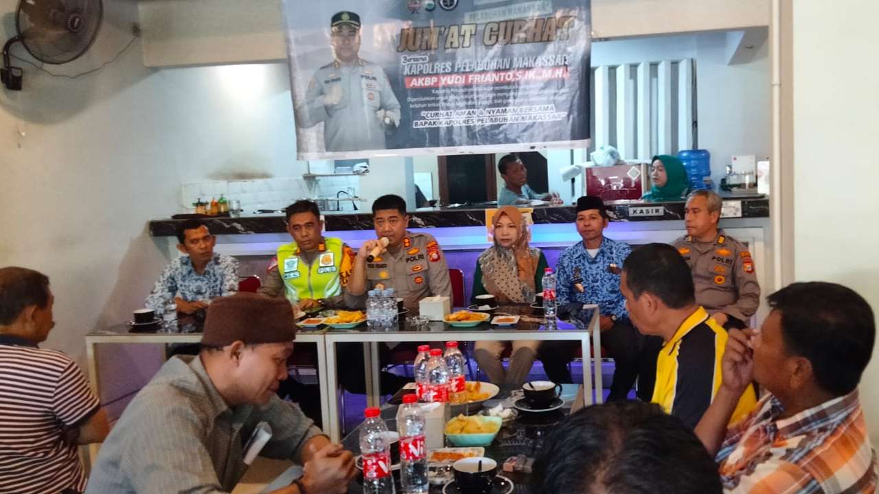 Lewat Jumat Curhat, Camat Hamna Ngopi Sembari dengar Keluh Kesah Warga