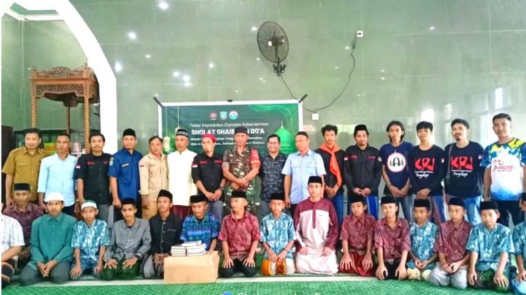Tebar Kepedulian, KPJ Pangkep Donasikan Al-Qur'an Untuk Anak Yatim 7 Tebar Kepedulian, KPJ Pangkep Donasikan Al-Qur'an Untuk Anak Yatim