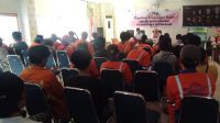 Pimpin Evaluasi Kinerja Petugas Kebersihan, Camat Wajo Tekankan Semua Bekerja Optimal