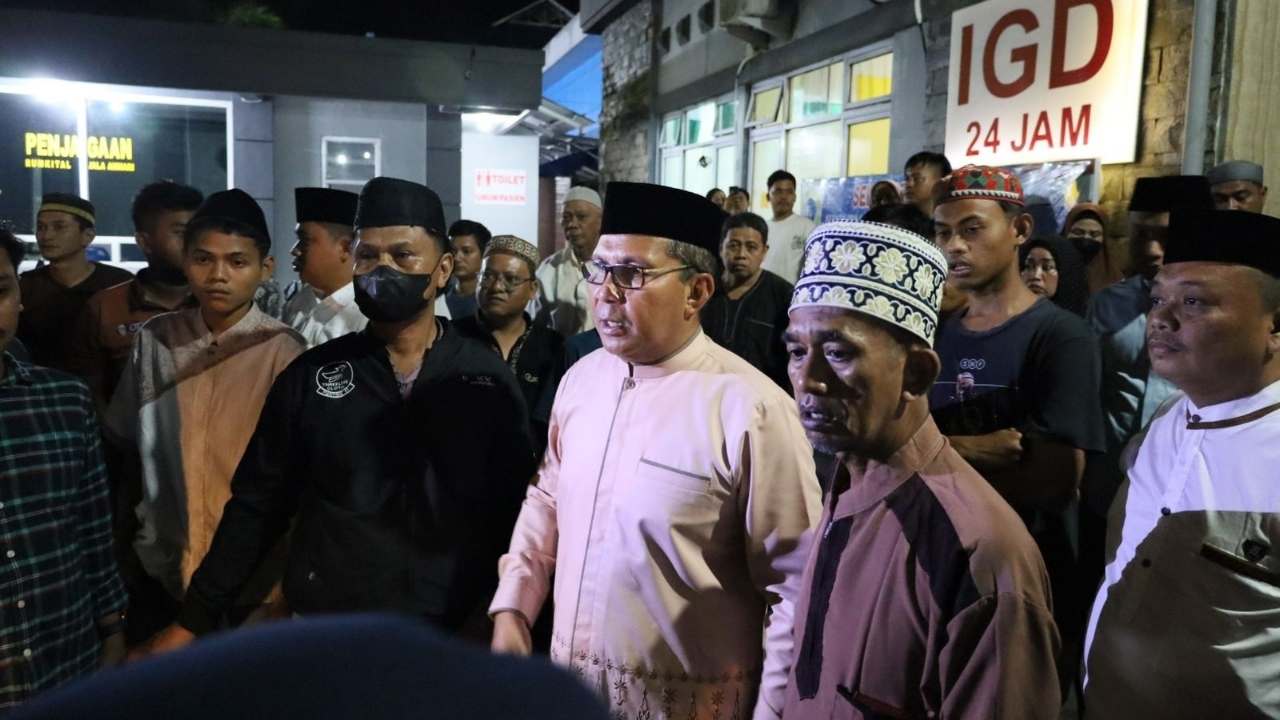 Danny Pomanto Intruksikan Dinas PU Uji Kontruksi Bangunan Pasca Kubah Masjid Ittifaqul Jamaah Roboh