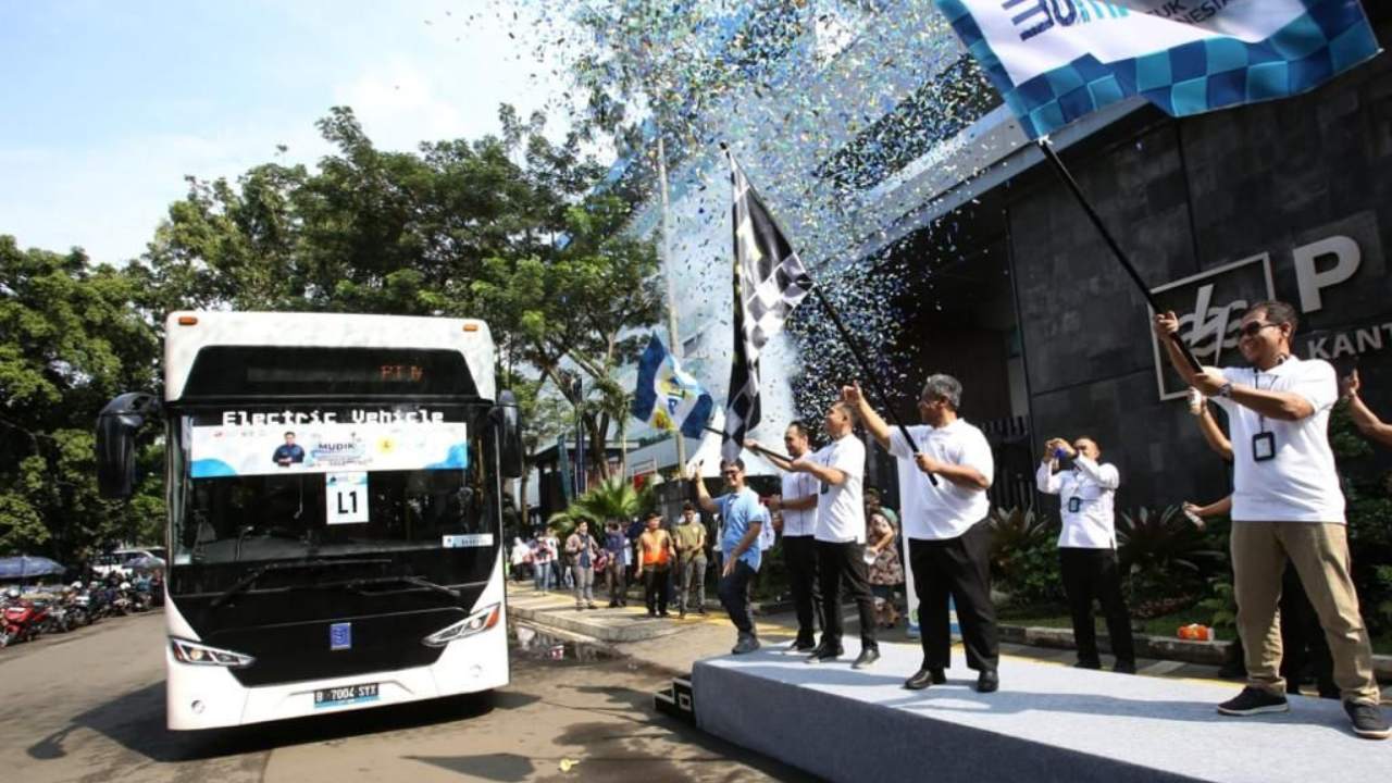 Mudik Gratis Bersama BUMN, PLN Berangkatkan 10.000 Pemudik ke Berbagai Daerah