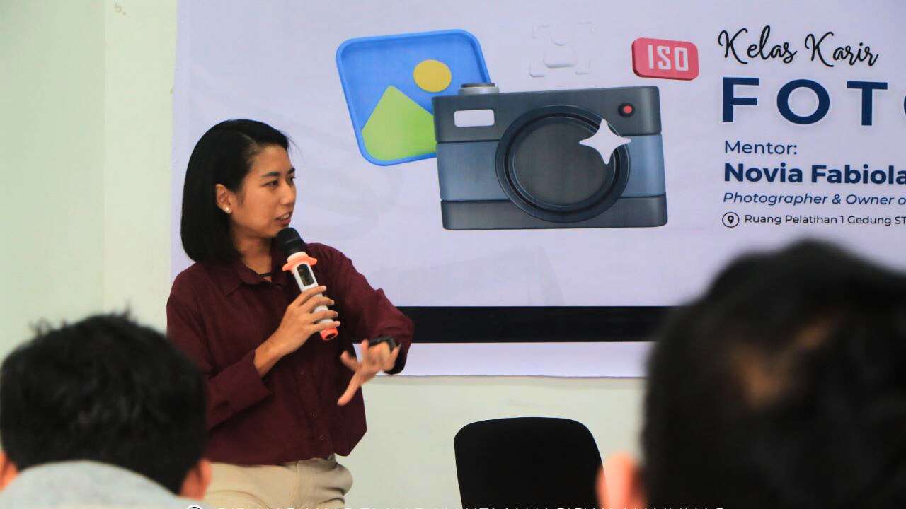 Pusat Karir Unhas Bekali Mahasiswa dan Alumni Kemampuan Fotografi 2 Pusat Karir Unhas Bekali Mahasiswa dan Alumni Kemampuan Fotografi