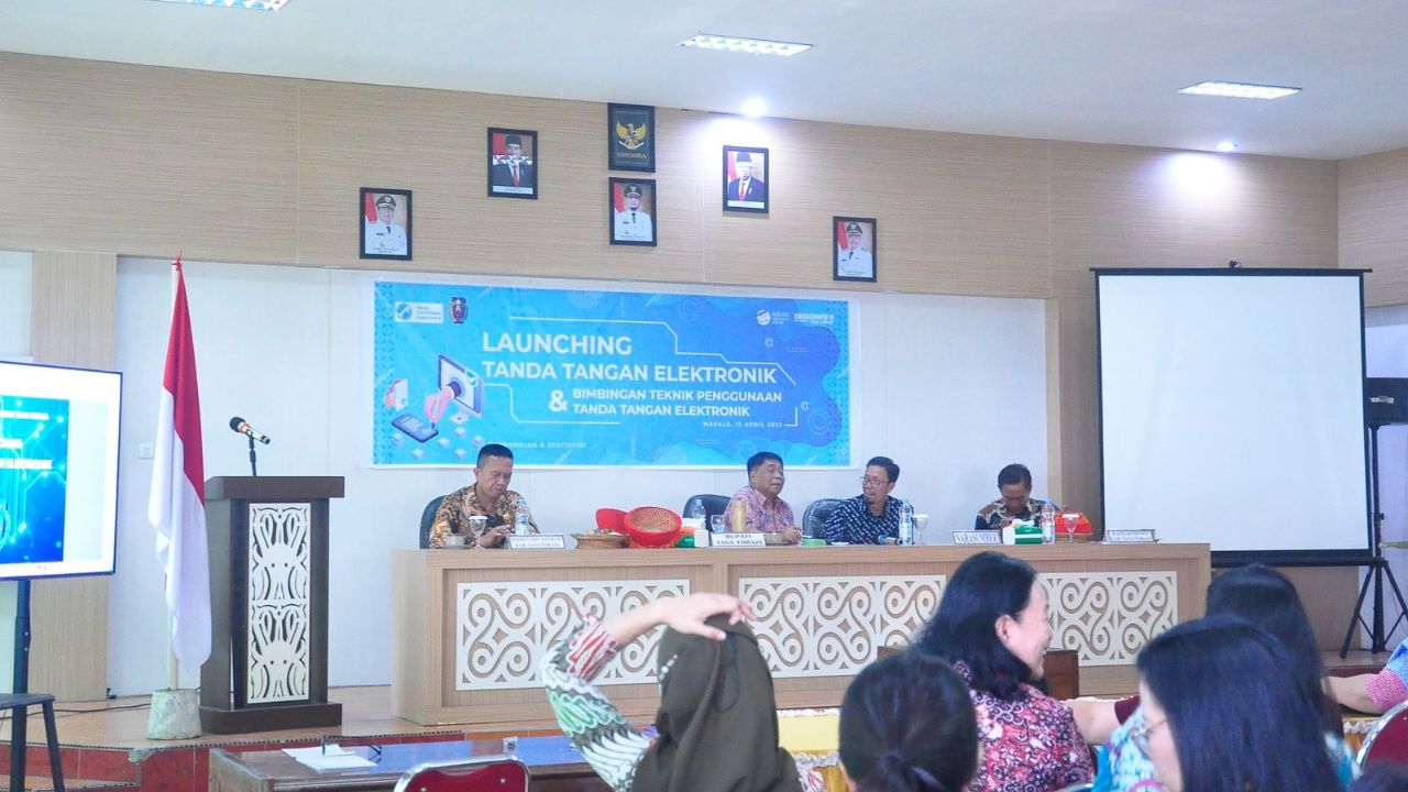 Resmi Pakai TTE, Diskominfo-SP Sulsel Bimtek Pejabat Tana Toraja 2 Resmi Pakai TTE, Diskominfo-SP Sulsel Bimtek Pejabat Tana Toraja