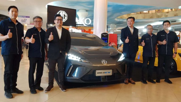 MG4 EV Resmi Hadir di Makassar, Arief Syarifudin: Ada 1.066 Unit Akan Dilucurkan 8 MG4 EV Resmi Hadir di Makassar, Arief Syarifudin: Ada 1.066 Unit Akan Dilucurkan