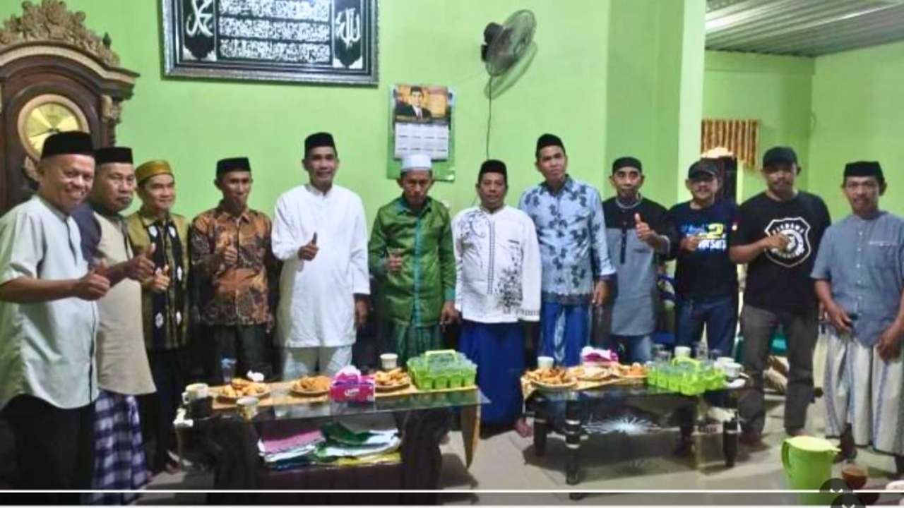 Ketua DPRD Makassar Sholat Tarawih Sekaligus Serap Aspirasi Warga Tamangapa.