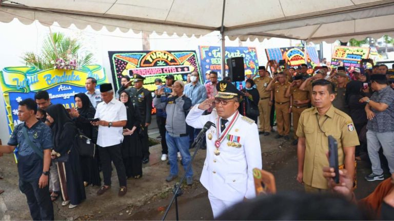 Wali Kota Danny Pomanto Pimpin Pelepasan dan Persemayaman Almarhum Rapsel Ali secara Militer