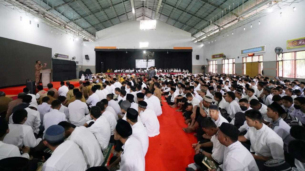Diikuti 465 Sekolah, Gubernur Andi Sudirman Buka Ramadan Andalan Mengaji 2 Diikuti 465 Sekolah, Gubernur Andi Sudirman Buka Ramadan Andalan Mengaji