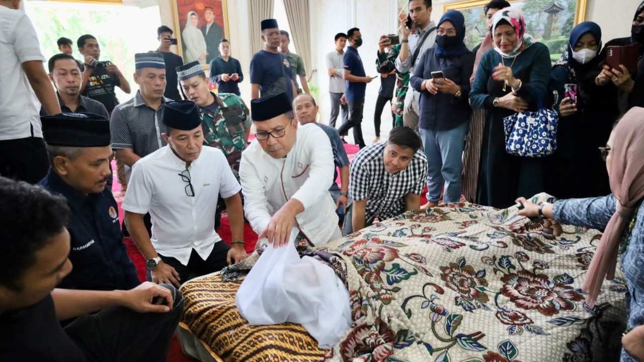 Melayat ke Rumah Duka, Danny Pomanto Sebut Rapsel Ali Sosok Sahabat yang Baik