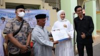 Fatmawati Rusdi Serahkan Dana Hibah Pemkot Makassar ke Masjid Khaerullah Tamalanrea
