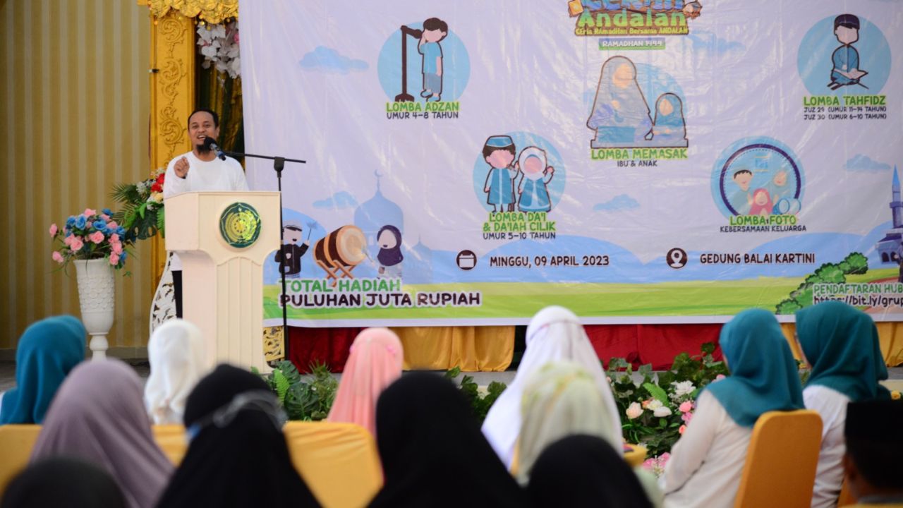 Ketua TP PKK Naoemi Octarina Bersama Gubernur Sulsel Buka Festival Ramadan