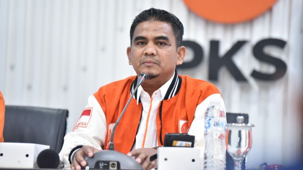 PKS: Rapor Merah Kebijakan Ketenagakerjaan Jokowi