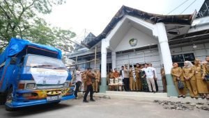 Adnan Lepas 1.809 Ton Beras Bantuan Pangan untuk 60.311 KPM di Gowa