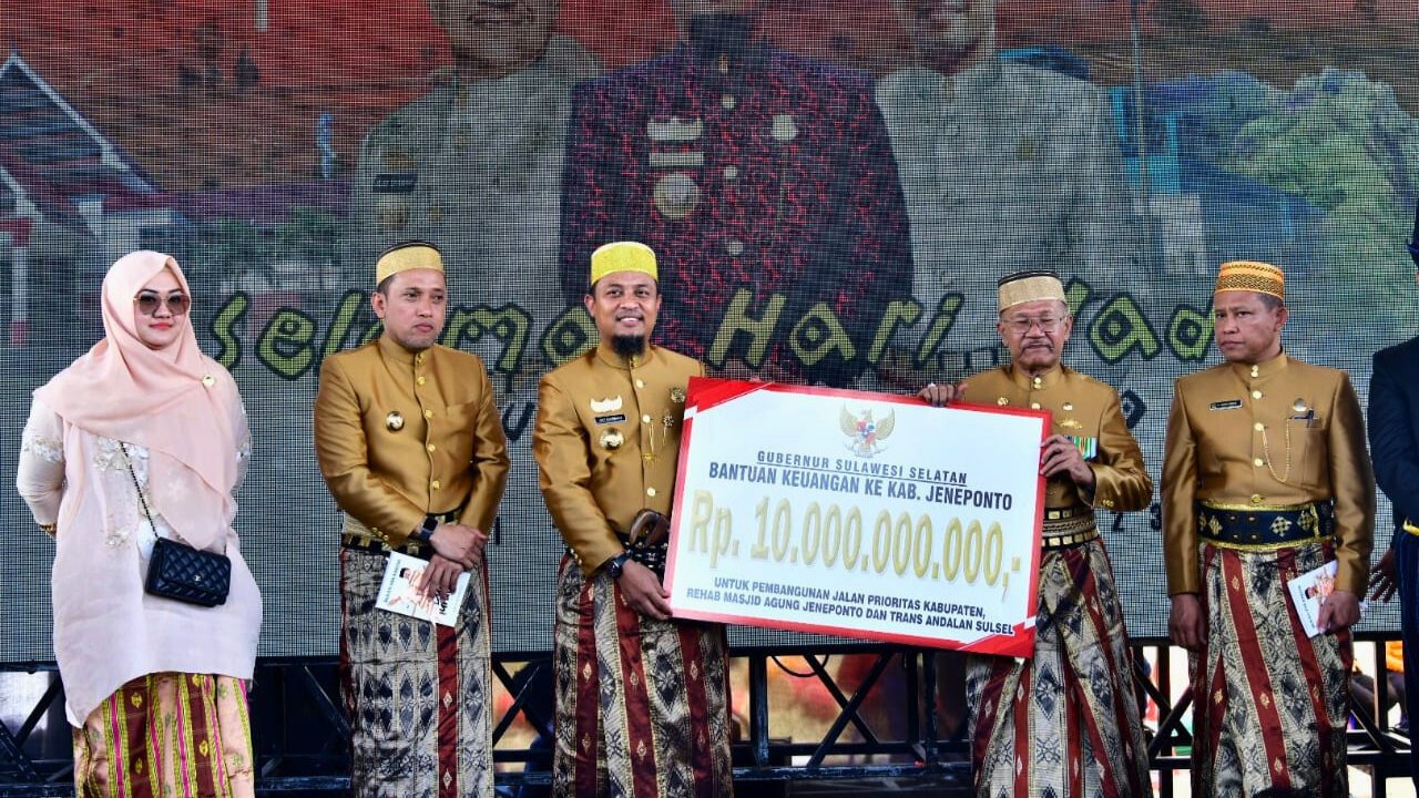 Usai Ditangani 2022, Gubernur: Tahun ini Kembali Dilanjutkan Penanganan Ruas Boro Jeneponto 2 Usai Ditangani 2022, Gubernur: Tahun ini Kembali Dilanjutkan Penanganan Ruas Boro Jeneponto