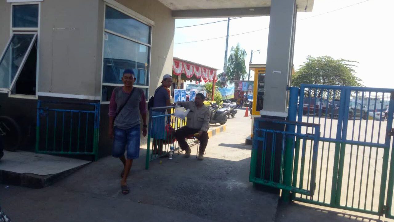 Hindari Pungli, Pelindo Regional 4 Makassar Terapkan E-Pass di Pelabuhan Paotere 2 Hindari Pungli, Pelindo Regional 4 Makassar Terapkan E-Pass di Pelabuhan Paotere
