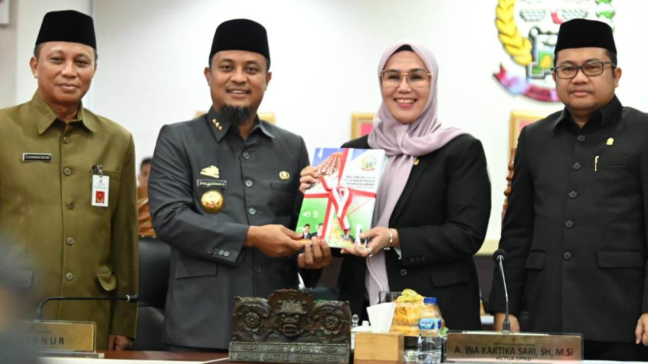 Gubernur Sulsel Terima Rekomendasi DPRD Sulsel Atas LKPJ Tahun Anggaran 2022 3 Gubernur Sulsel Terima Rekomendasi DPRD Sulsel Atas LKPJ Tahun Anggaran 2022