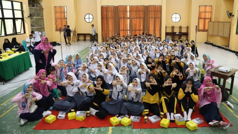 Srikandi PLN Hadirkan PLN Mobile ke Sekolah, Ratusan Pelajar Antusias